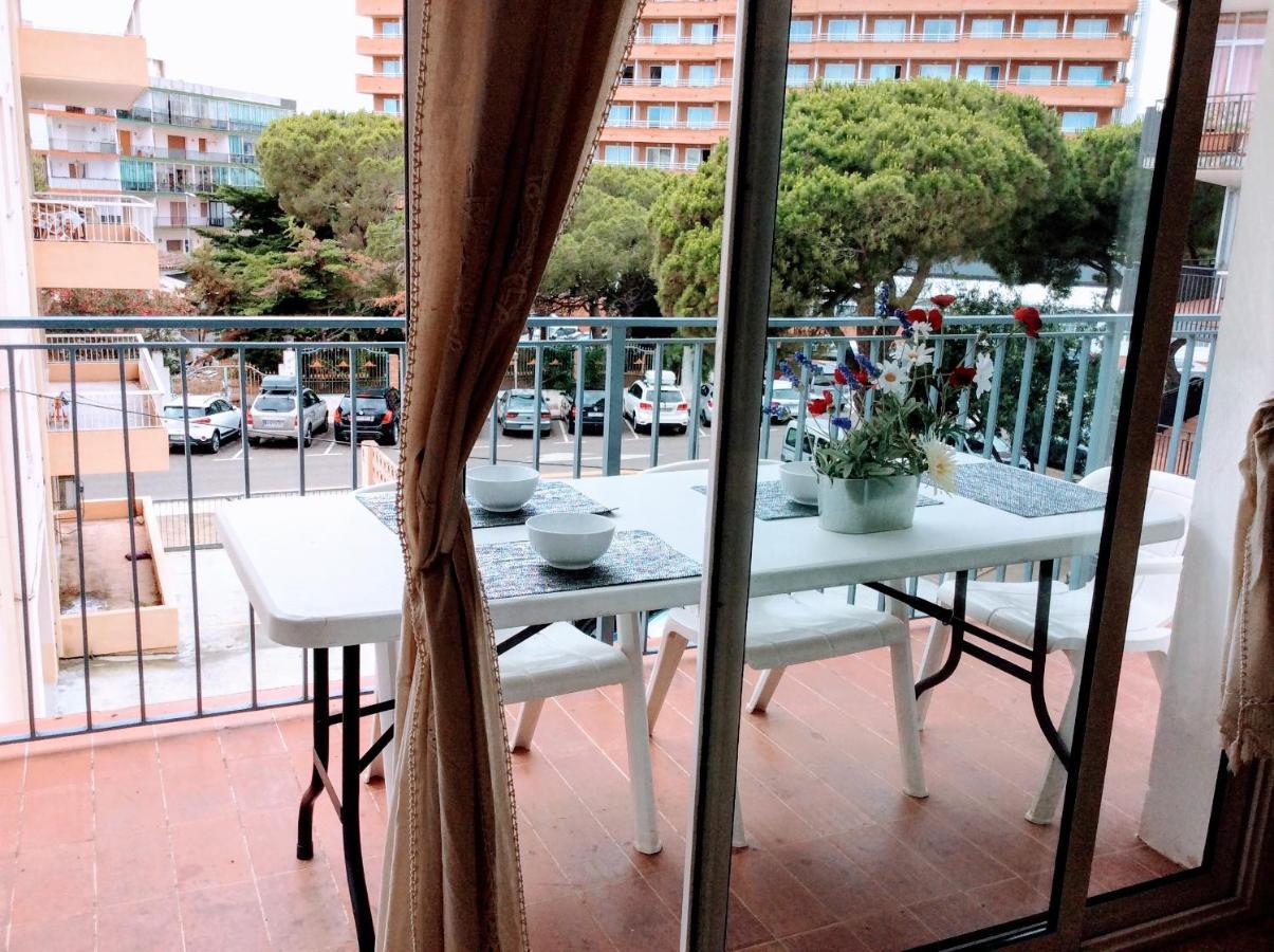 Apartamentos Aquarium. 150 Metros Playa. Roses Kültér fotó